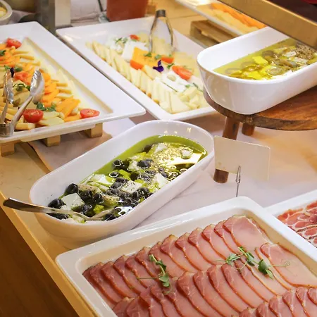 Hotel Kraljevi Cardaci 4*